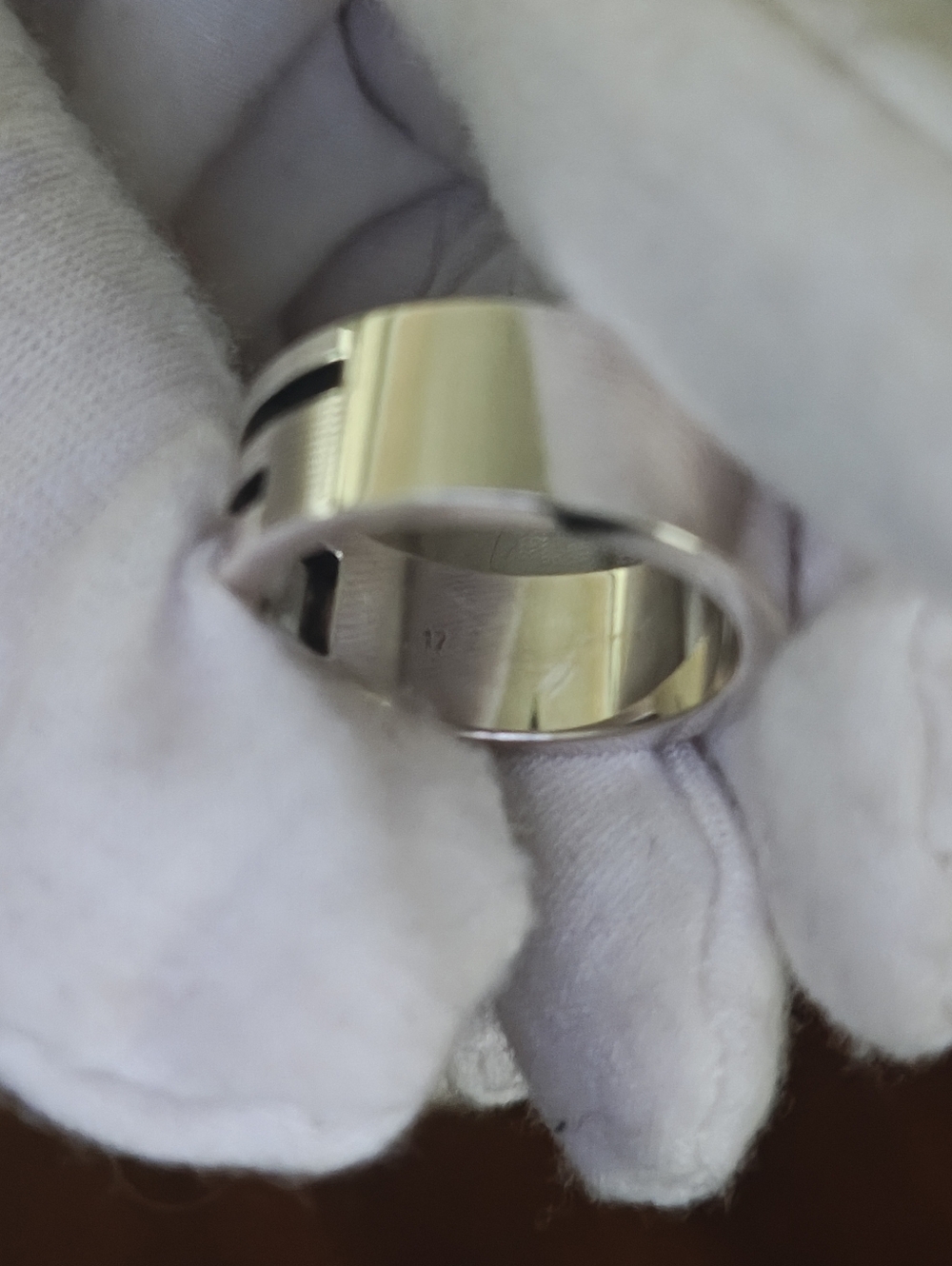 Gucci Silver Cutout G Women's Ring - Picture 4 of 6
